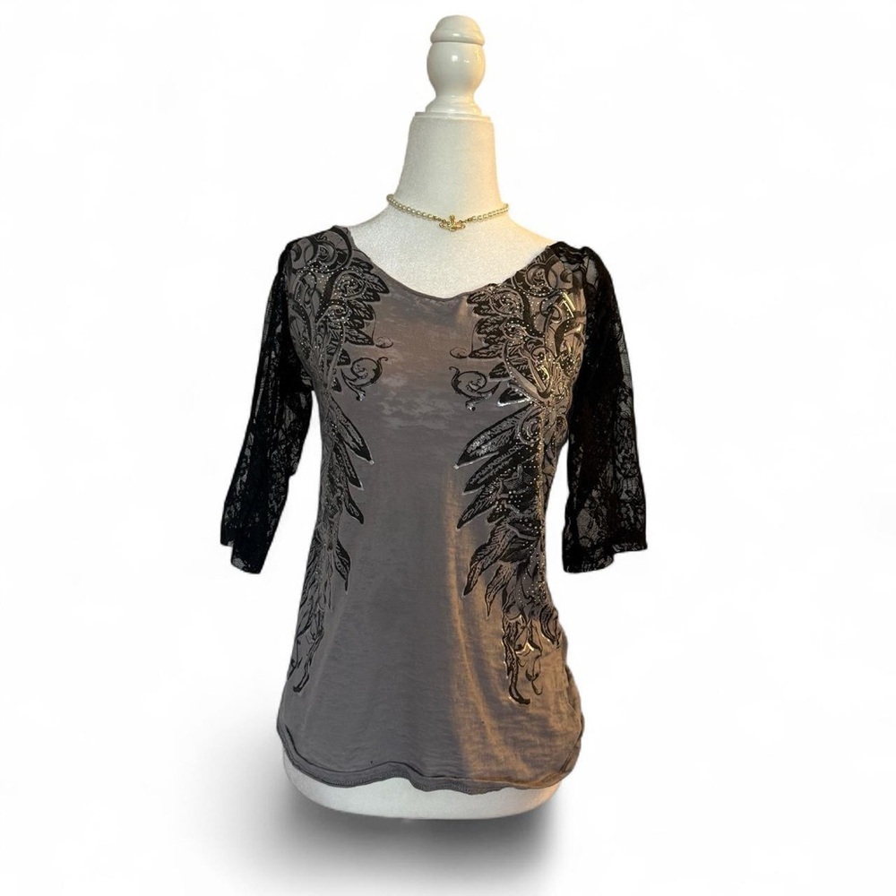 Grunge Whimsical Rhinestone Lace 90’s 3/4 Sleeve T-Shirt Women’s Medium